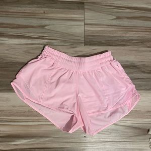 LULULEMON HOTTY HOT SHORT II 2.5”